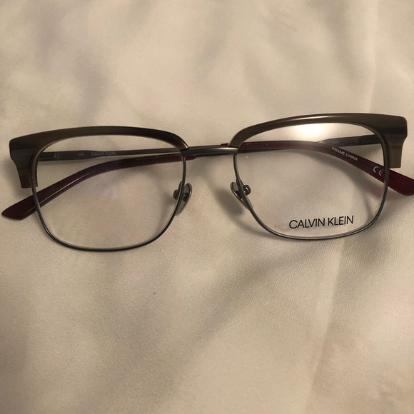 Calvin Klein eyeglasses for men/women - Picture 4 of 5